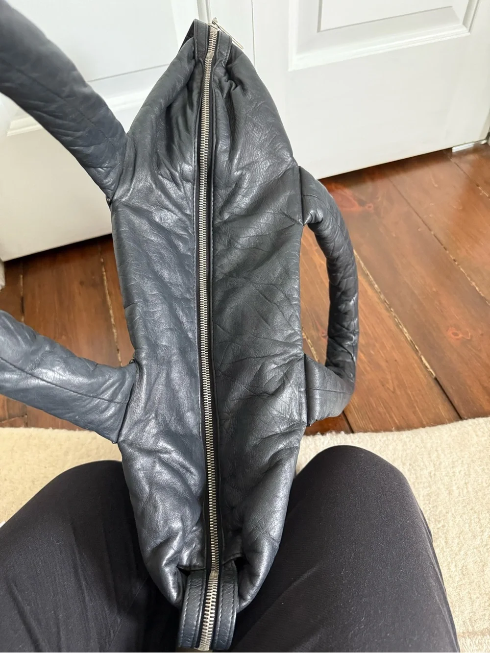 CHANEL Black leather cocoon Tote